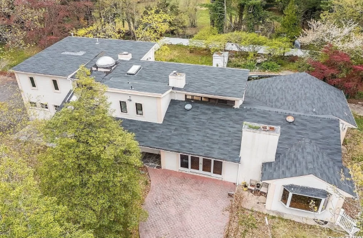 549 Woodbury, Cold Spring Harbor